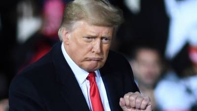 Дональд Трамп - Руководство Trump plaza поменяет название жилого комплекса - polit.info - США - шт.Флорида