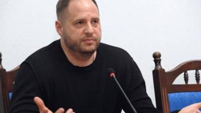 Владимир Зеленский - Виктор Янукович - Андрей Ермак - Николай Азаров - Обвинения по Татарову не имеют связи с его работой в ОПУ, - Ермак рассказал, почему не уволил своего заместителя - ru.espreso.tv