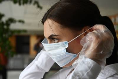 Алексей Водовозов - В России оценили способ защиты от коронавируса с помощью нескольких масок - lenta.ru