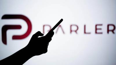 Евродепутаты назвали двойными стандартами удаление Parler из Apple и Google - iz.ru - Бельгия - Болгария