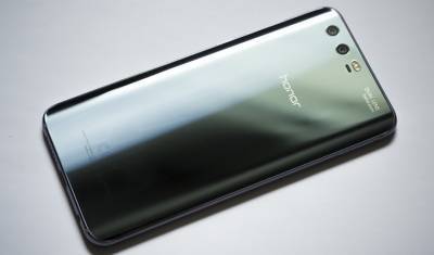 Вячеслав Коротин - Honor - Сервисы и программы Google вернутся на смартфоны Honor - mirnov.ru