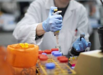 СМИ: AstraZeneca заверила ЕС, что поставит больше 31 млн доз вакцины - smartmoney.one - Берлин