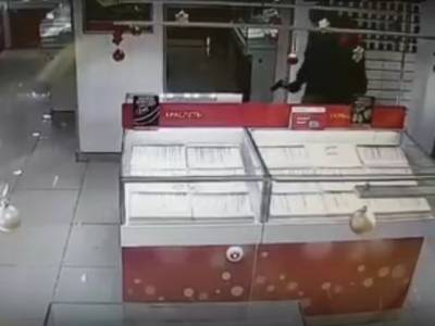 В Челябинской области задержали подозреваемых в ограблении ювелирных магазинов - u24.ru - Челябинская обл. - Челябинск - Пермь