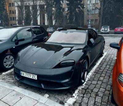 В Украине замечен роскошный Porsche со специальными номерами - goodnews.ua