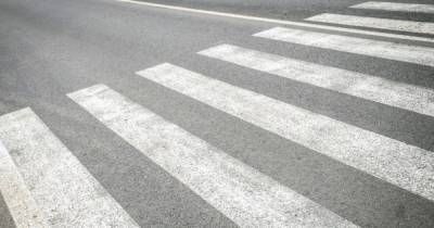 Даже не пытался тормозить: в Днепре водитель едва не сбил школьницу на зебре (видео) - tsn.ua - Днепр