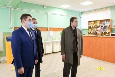 Андрей Борисов - В гимназии № 4 Смоленска поменяют мебель в столовой и откроют «Кванториум» - rabochy-put.ru - Смоленск