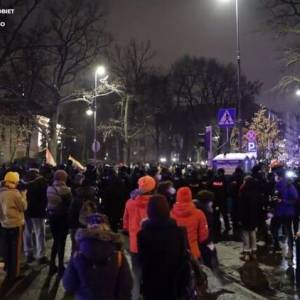 Жители десятков польских городов протестуют из-за запрета абортов. Видео - reporter-ua.com - Варшава - Жители - Запрет