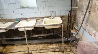 СК проверит «самоликвидирующееся» общежитие с чёрной плесенью в Воронеже - vestivrn.ru - Воронеж