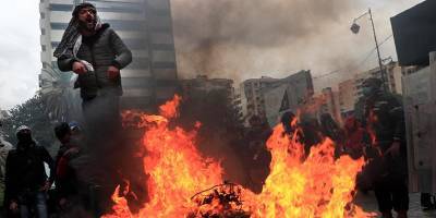 Беспорядки в Ливане: мэрия Триполи в огне (видео) - detaly.co.il - Триполи - Ливан