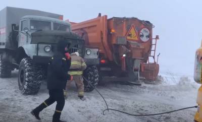 Украина утопает в снегу, километры дорог парализованы: где ситуация обстоит хуже всего - politeka.net - Киев - Киевская обл. - Сумская обл. - Харьковская обл. - Черниговская обл. - Одесса - Кировоградская обл. - Хмельницкая обл. - Винницкая обл. - Тернопольская обл.