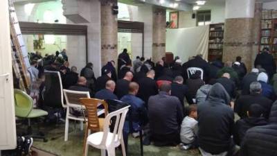 Развлекаются и стригутся вместе с зараженными: где и как в Израиле нарушают карантин - vesty.co.il