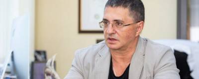 Александр Мясников - Мясников рассказал, когда начнется третья волна пандемии в России - runews24.ru