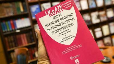 Полиция Петербурга нашла автохама, который не давал проехать машине скорой помиощи - newinform.com - Санкт-Петербург