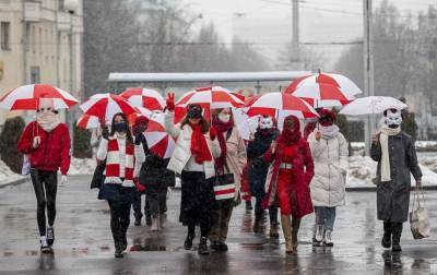 В Беларуси хотят признать бело-красно-белый флаг экстремистской символикой - rbc.ua - Белоруссия - Запрет