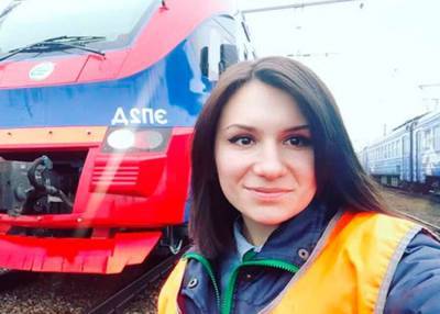 Сотрудница ЦППК может стать первой в РФ женщиной-машинистом электропоезда - m24.ru - Москва