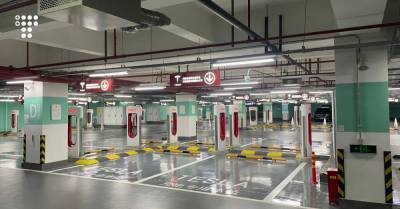 Илон Маск - Tesla открыла в Китае самую большую в мире зарядную станцию для электромобилей - hromadske.ua - Украина - Шанхай - шт. Калифорния