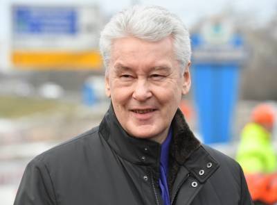 Сергей Собянин - Михаил Мурашко - Собянин разрешил прививать банковских служащих, финансистов и бюджетников - sobesednik.ru - Москва