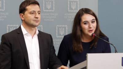 Владимир Зеленский - Дмитрий Разумков - Николай Патрушев - Андрей Ермак - Юлия Мендель - Олег Татаров - Сергей Гриневецкий - Николай Тищенко - Сергей Шкарлет - "Велюровый карантин", 5 вопросов ЗЕ, Оман с Патрушевым и вагнеровцы. Топ-10 политических скандалов в Украине - ru.espreso.tv - Оман