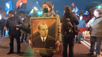 Степан Бандер - Политолог: ЦРУ доказало, что Степан Бандера был агентом абвера по кличке Сопля - riafan.ru - Киев