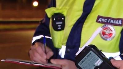 Владислава Грин - Врезавшийся в Театр Вахтангова Mercedes на Арбате сняли на видео - nation-news.ru - Москва
