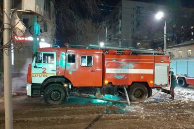 Более двух десятков жителей Саратовской области спасались от огня минувшей ночью - saratov.mk.ru - Саратовская обл.