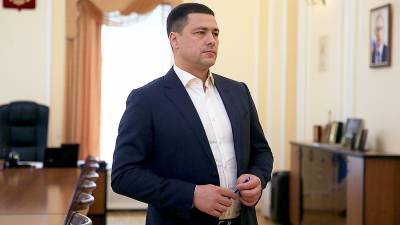 Михаил Ведерников - Власти Псковской области пообещали устранить перебои с электричеством за сутки - iz.ru - Псковская обл.