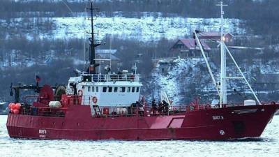 Поиски "Онеги" и утонувших моряков продлятся до 5 января - politros.com