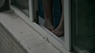 Вадим Наумов - Полиция Калининграда разыскивает сбежавшую через окно 11-летнюю девочку - nation-news.ru - Калининград