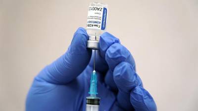 Власти ЮАР заявили о переговорах с Россией по вакцине от COVID-19 - iz.ru - Юар
