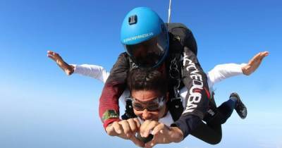 Санта Димопулос - Санта Димопулос ошеломила эмоциональным видео, как прыгает с парашютом - tsn.ua - Дубаи