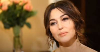 Моника Беллуччи - 56-летняя Моника Беллуччи показала настоящий "соблазн", приподняв платье: "Ах, какая потрясающая" - sport.politeka.net