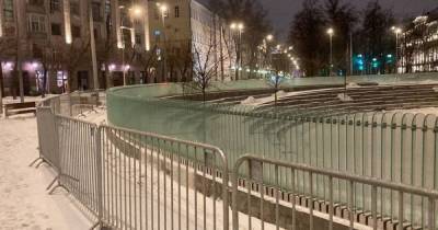 Сергей Кузнецов - Скандально известную «Яму» в Москве обнесли еще одним забором - moslenta.ru - Москва