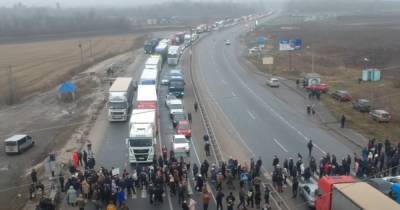 Жители Лубен перекрывают дорогу так, чтобы не мешать землякам - tsn.ua - Киев - Харьков