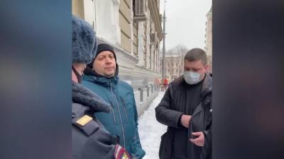 Алексей Навальный - Сергей Смирнов - В Москве задержали главреда "Медиазоны" на сутки до суда - piter.tv - Москва