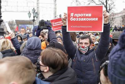Алексей Навальный - Тюменский штаб Навального выселили из офиса накануне митинга - znak.com