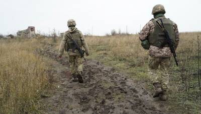 Владимир Зеленский - Олег Жданов - На Украине раскрыли «плохой» и «очень плохой» сценарии по Донбассу - gazeta.ru - Киев - Минск