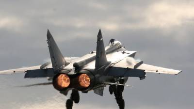 Экипажи МиГ-31 ЗВО отработали технику ведения воздушного боя под Тверью - newinform.com - Тверь - Тверская обл.