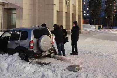 Пьяный россиянин расстрелял из ружья отдел полиции и банк - lenta.ru - Югра - Когалым
