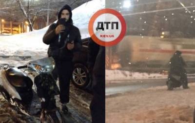 В Киеве прохожие задержали пьяного на скутере - korrespondent.net - Киев