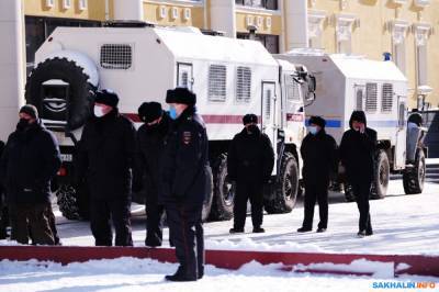 Алексей Навальный - Второй митинг в поддержку Навального прошел с Есениным и без толпы - sakhalin.info - Южно-Сахалинск