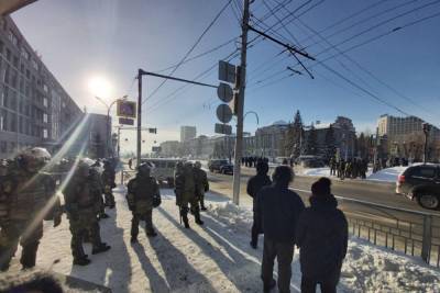 ОМОН и полиция оцепили здание правительства в Новосибирске - novos.mk.ru - Новосибирск - Новосибирская обл.