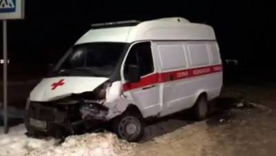 Жесткое ДТП в Башкирии: парень на ВАЗ-2110 вылетел на встречку и врезался в скорую - newzfeed.ru - Башкирия - район Кармаскалинский