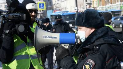 В ряде городов России прошли задержания участников незаконных акций - russian.rt.com - Новосибирск - Барнаул - Красноярск - Якутск - Иркутск - Хабаровск - Владивосток - Петропавловск-Камчатский