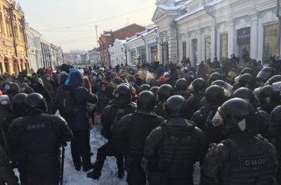 Алексей Навальный - В Сибири на несанкционированных акциях в поддержку Навального задержаны несколько десятков протестующих - interfax-russia.ru - Новосибирск - Томск - Сибирь