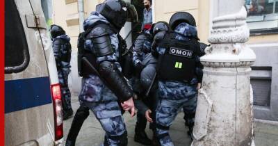 В центре Москвы начали задерживать возможных участников незаконной акции - profile.ru - Москва - Владивосток