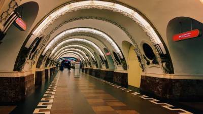 Станцию метро "Площадь Восстания" закрыли из-за бесхозного предмета - piter.tv