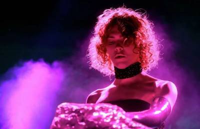 Умерла певица и музыкальный продюсер Sophie. Ей было 34 года - ont.by - Шотландия - Афины