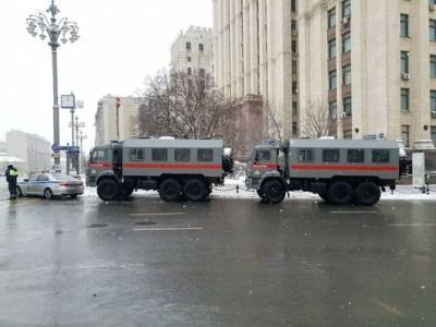 Алексей Навальный - В Москве толпа двинулась к СИЗО «Матросская тишина», где сидит Навальный (фото) - rosbalt.ru - Москва