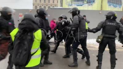 Константин Салаев - Полицейский пострадал от действий агрессивных провокаторов на митинге в Петербурге - nation-news.ru - Санкт-Петербург