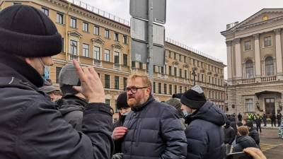 Алексей Навальный - Виталий Милонов - «Кучки боевых тиктокеров». Кого депутат Милонов увидел на митинге 31 января - polit.info - Россия - Санкт-Петербург - Новости